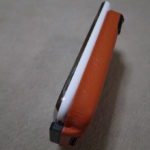 iPhone 3GSの新しいレザーケースはバッテリー付き