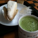 Green Tea Lateeとココナッツケーキ